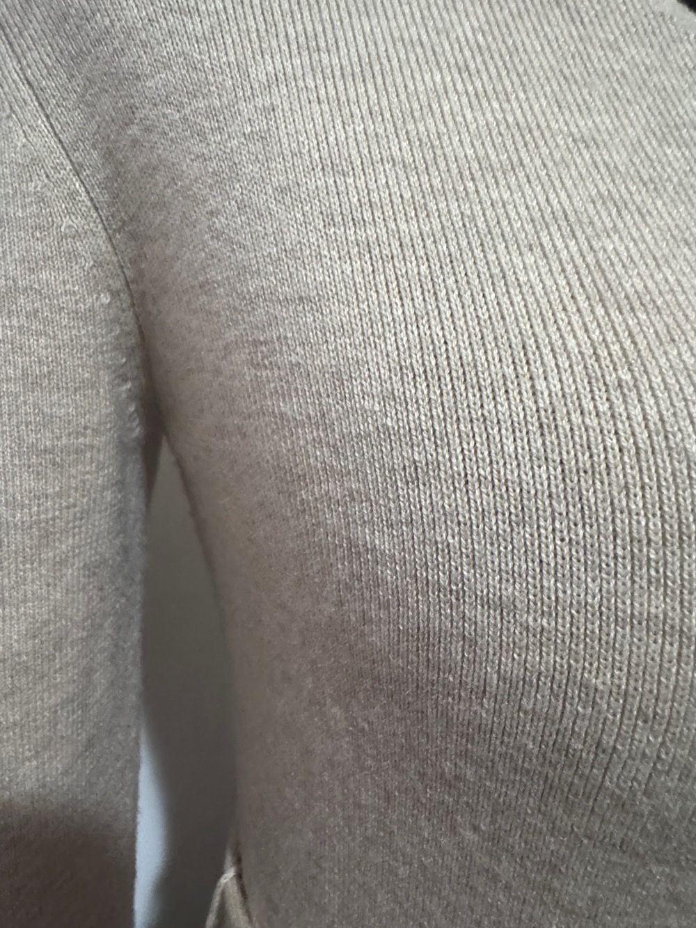 Beige V-Neck Maxi Knit Dress with Tie Waist - Picture 4 of 6